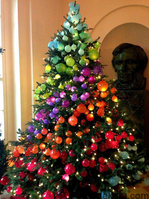 ~ 20 Awesome #ChristmasTree Decorating Ideas & Inspirations - Style Estate -