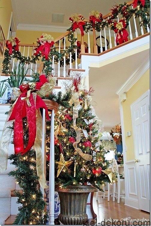 Christmas Staircase Style