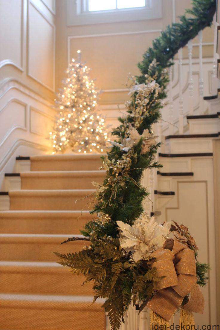 50 Stunning Christmas Staircase Decorating Ideas - Style Estate