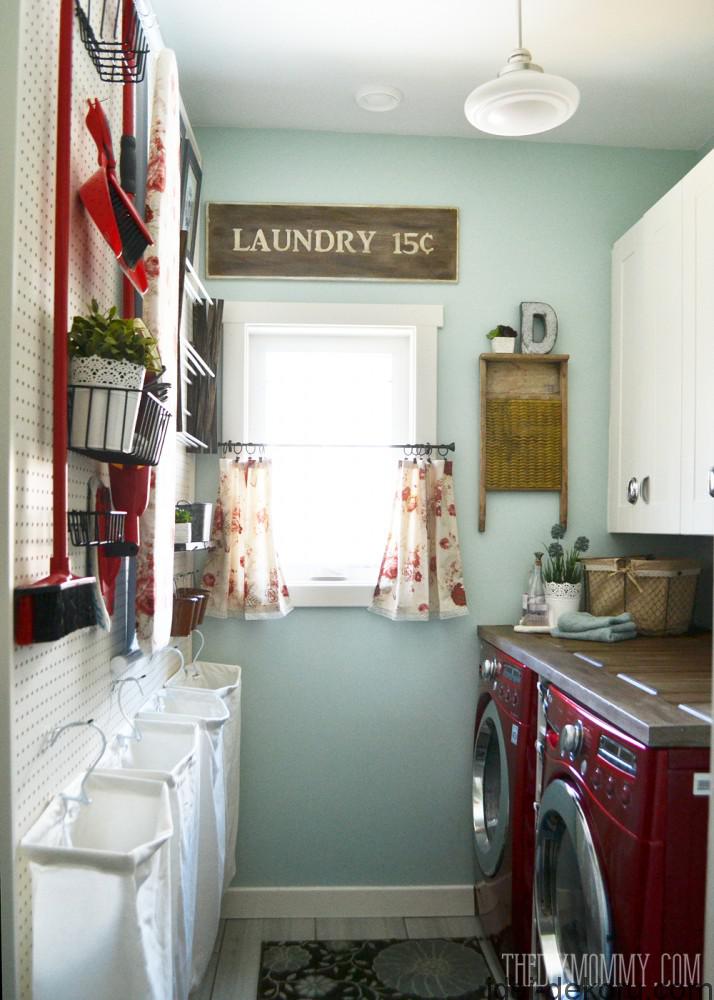 Vintage-Red-Aqua-Pegboard-Laundry-Room-Design-Ideas-2-714x1000