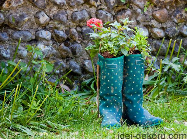 wellington-boots-and-flowers