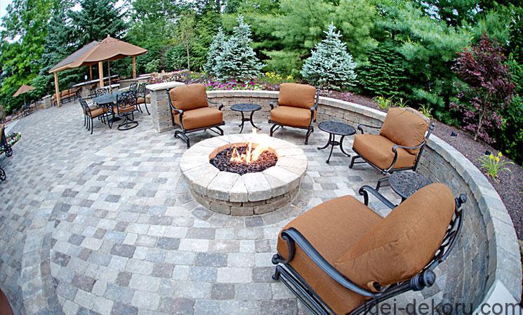 outdoor-fire-pit