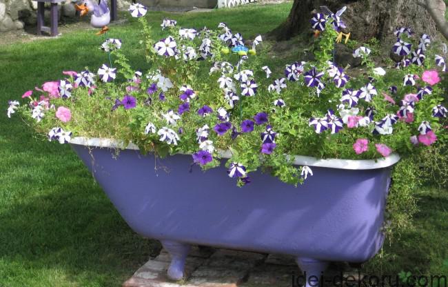 purplebathtub-650x416