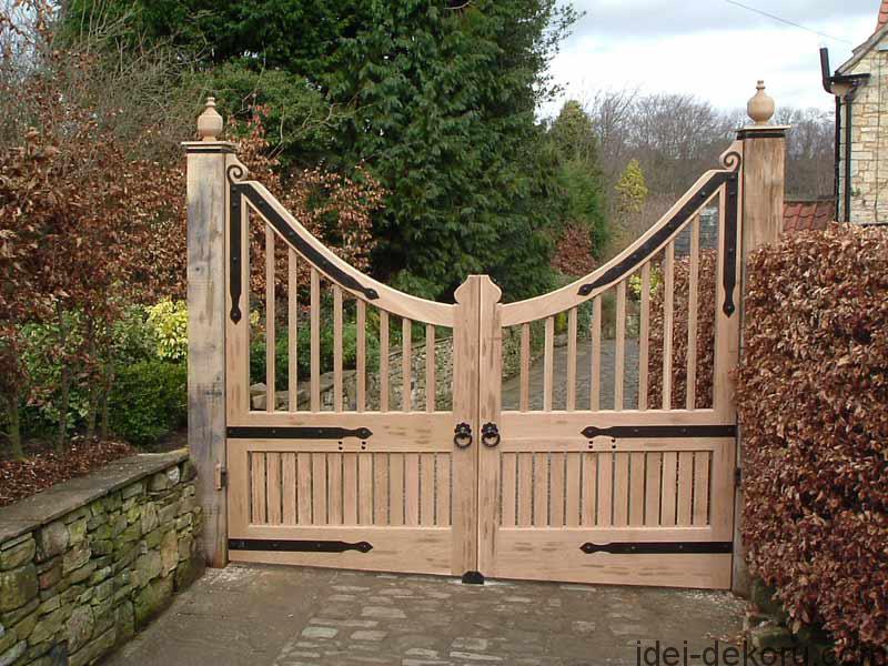 extraordinary-gate-driveway-from-wood