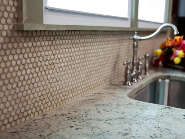 kitchen-backsplash-mosaic-tile_4x3.jpg.rend.hgtvcom.616.462