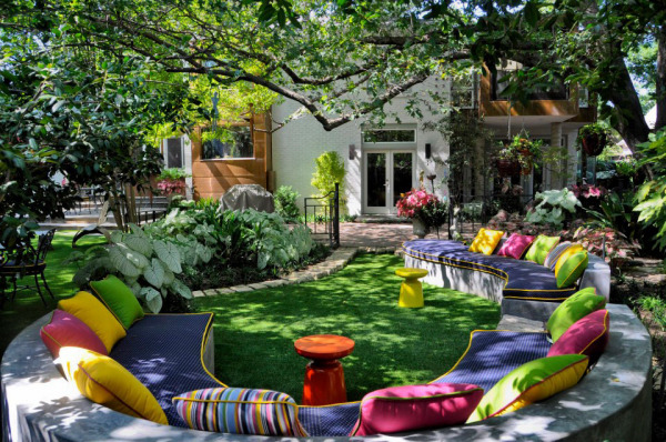 Colorful-Private-Garden-Retreat-1