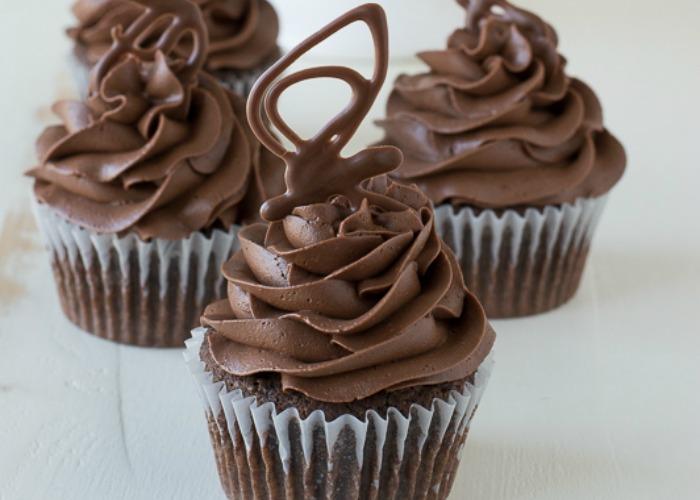Chocolate-Cupcakes-with-Chocolate-Buttercream